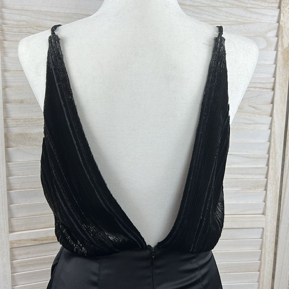 ASTR The Label Callie V-Neck Mini Party Cocktail Dress Small - Picture 7 of 14